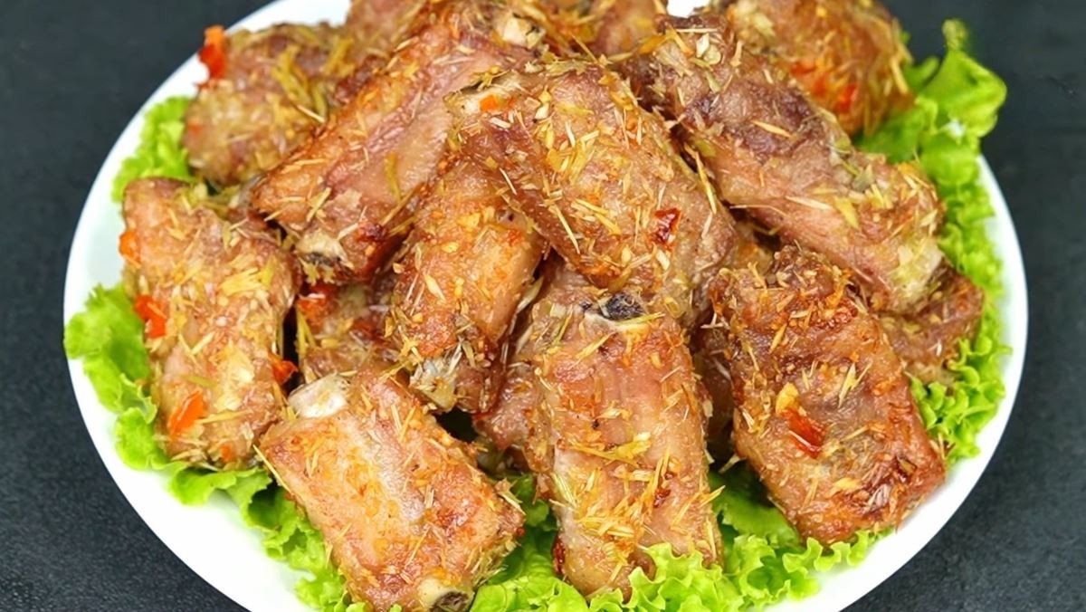 Sườn non kim sa + xôi chiên