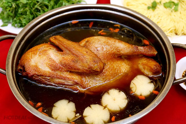 Vịt thảo mộc cung đình + bánh mì