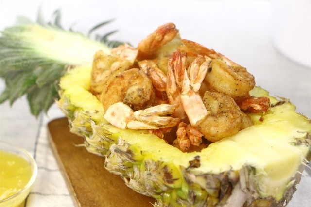 Tôm sốt trái thơm