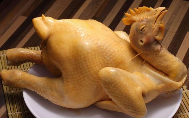 Gỏi gà nguyên con