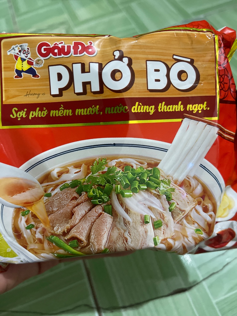 Phở bò gấu đỏ
