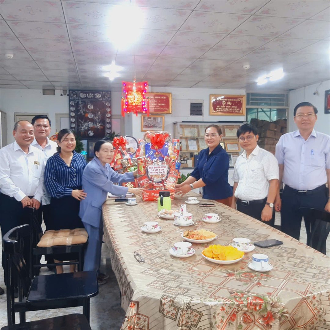 Thăm và chúc Tết Nhâm Ngọ 2026 tại Công ty TNHH Ba Sương Thống Nhất