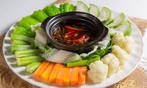 Rau luộc thập cẩm kho quẹt