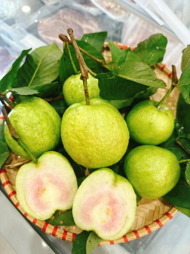 Ổi Ruby Sóc Trăng 30k/1kg ( 3kg 25k / 1kg )