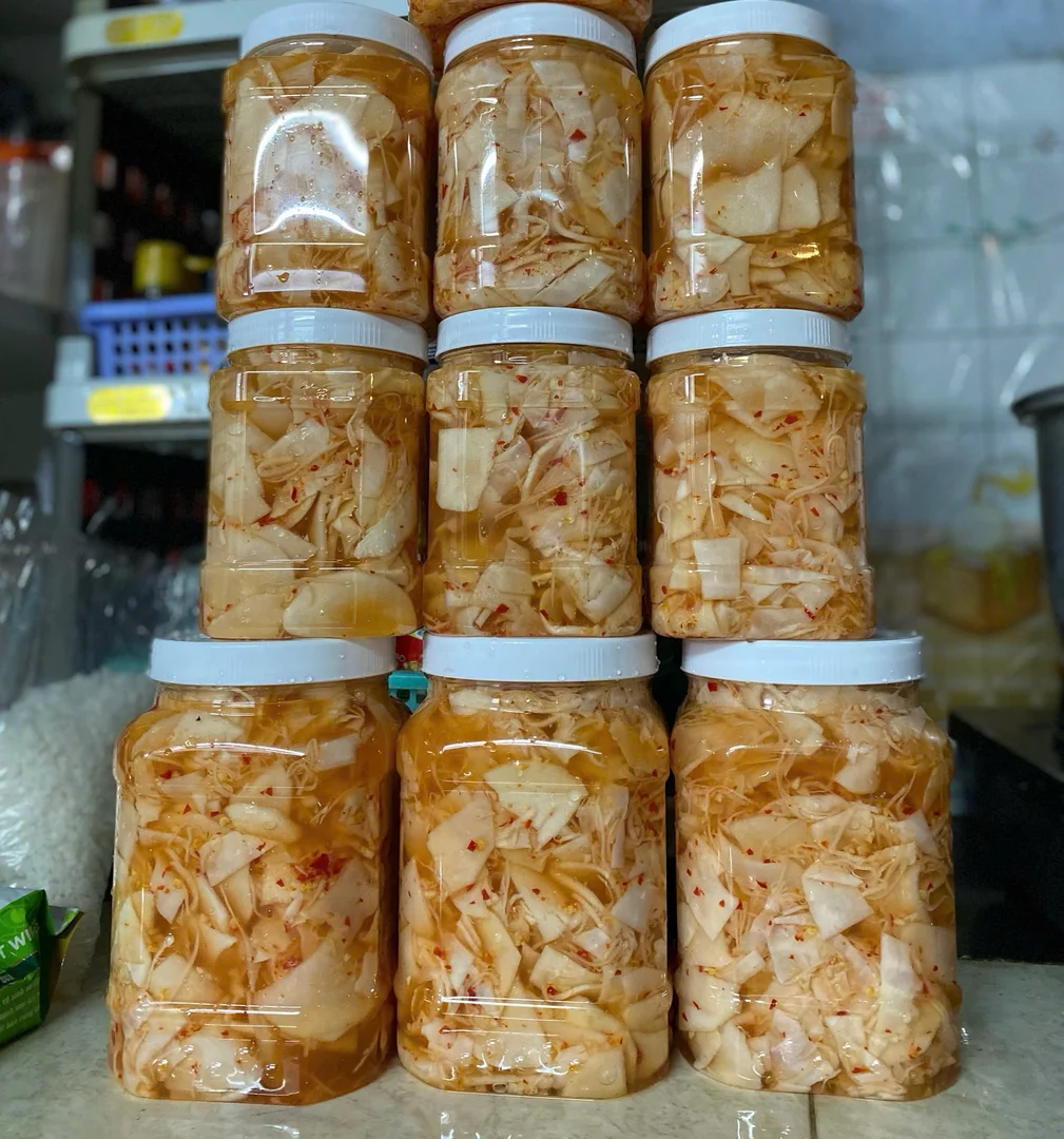 Măng vườn muối chua hộp 1kg